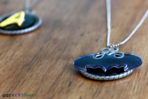 Geek Gifts: DIY Batman Jewelry / Geeky Jewelry 