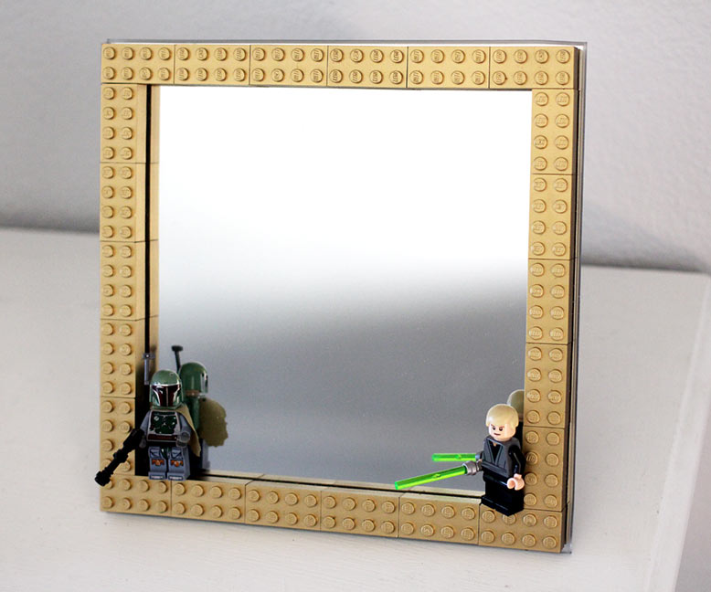 Geek Decor: DIY LEGO Frame - Spray Painted Gold LEGO's