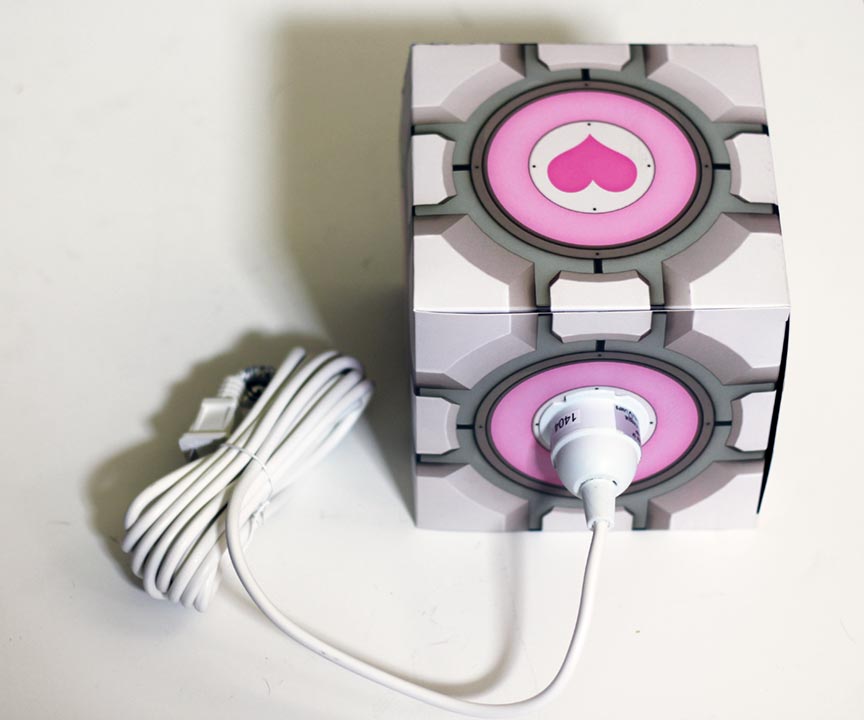 Geek Crafts - DIY Portal Companion Cube Lamp